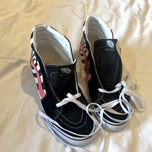 Vans ( new )high-top skate shoe